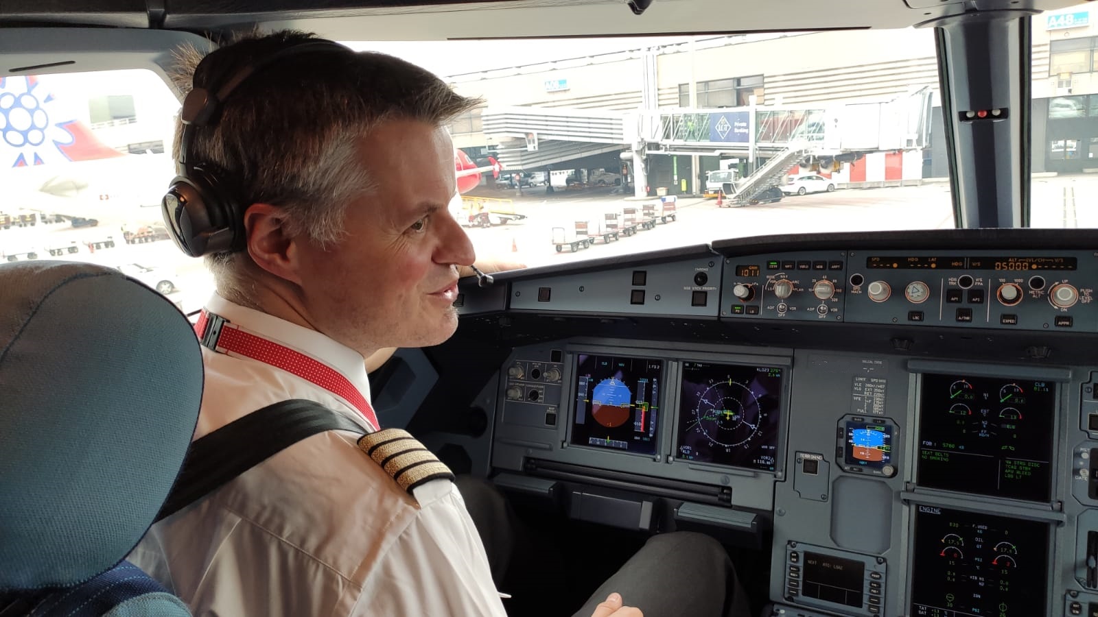 Der Weg ins Cockpit eines Airliners – VAFC